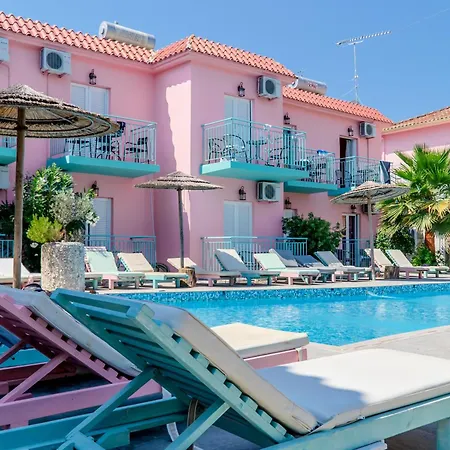 Maui Poolside Laganas